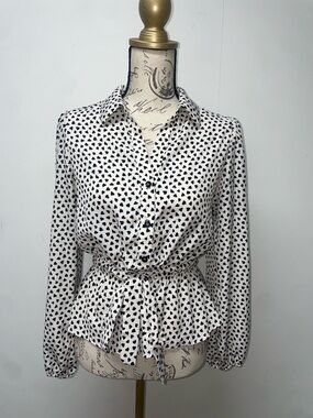 Sweet Rain Cream Button-Front Heart Print Shirt